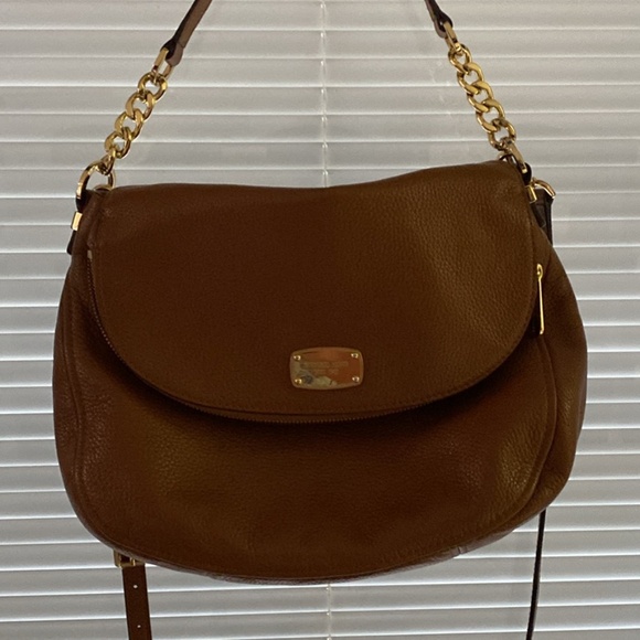 Authentic Michael Kors purse - Picture 1 of 5